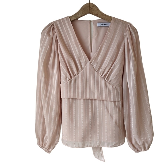 DO+BE Chiffon Striped Blouse V Neck Sheer Sleeves Champagne Revolve - Picture 1 of 6